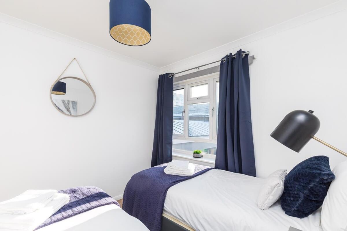19A The Broadwalk - Cozy 1Br In The Heart Of Crawley Near Gatwick Airport Great For Contractors And Flight Crew Students Villa Ngoại thất bức ảnh